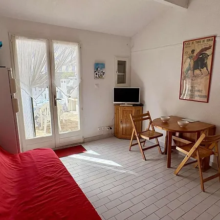 Pavillon Climatise Avec Terrasse Et Piscine Collective - Gn180-038 Villa