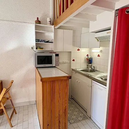 Pavillon Climatise Avec Terrasse Et Piscine Collective - Gn180-038 Villa *