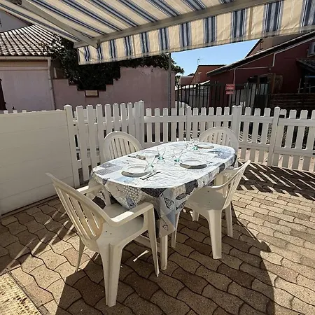 Villa Pavillon Climatise Avec Terrasse Et Piscine Collective - Gn180-038